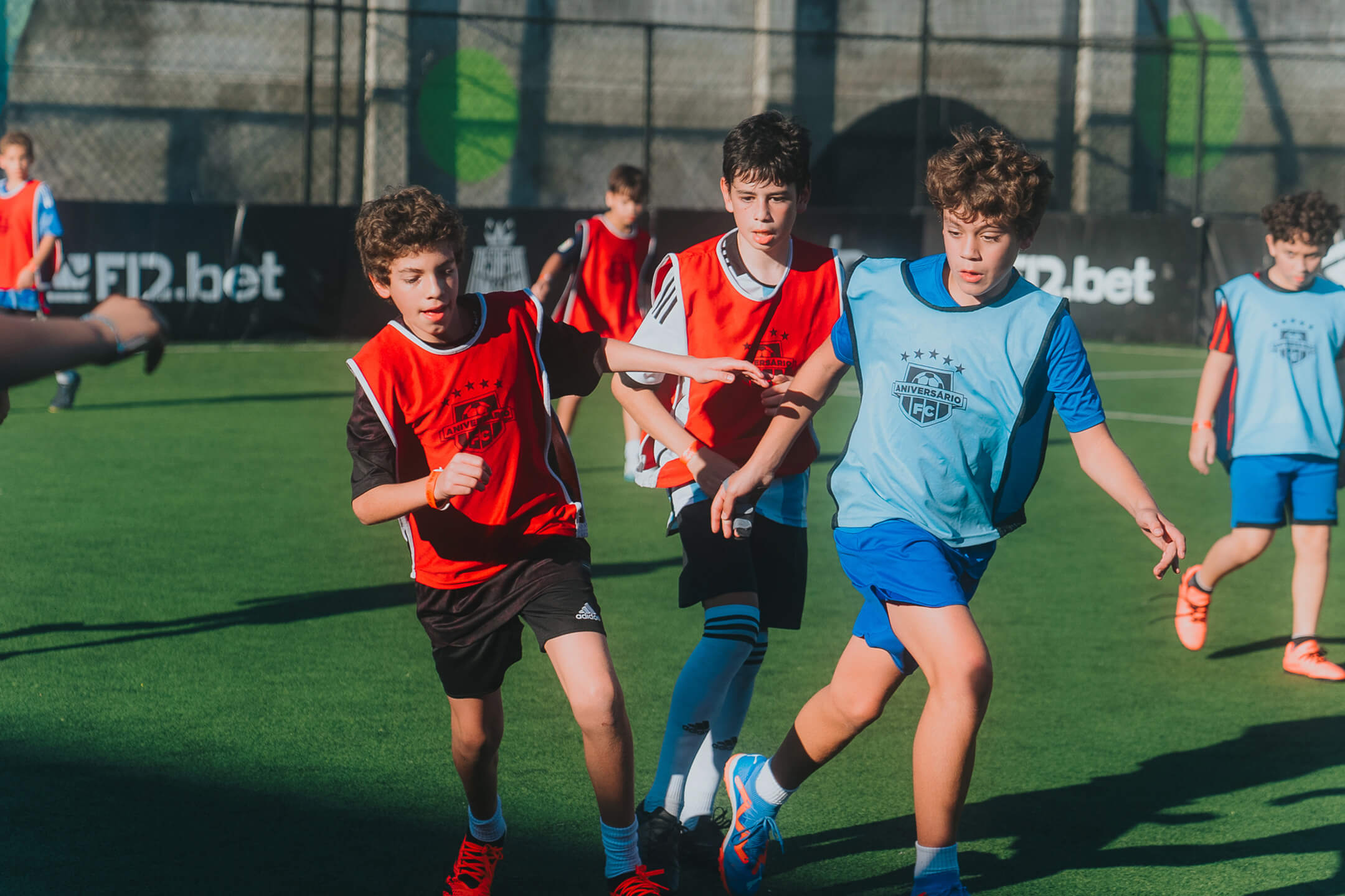 Estrutura completa da quadra society para aniversário infantil